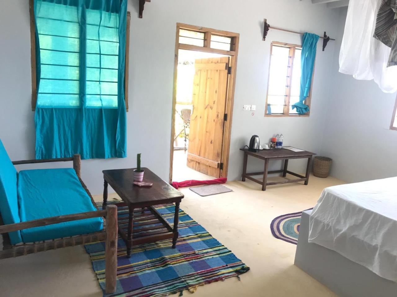 Garden Beach Bungalows 江比阿 外观 照片