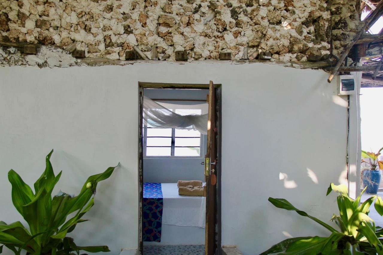 Garden Beach Bungalows 江比阿 外观 照片