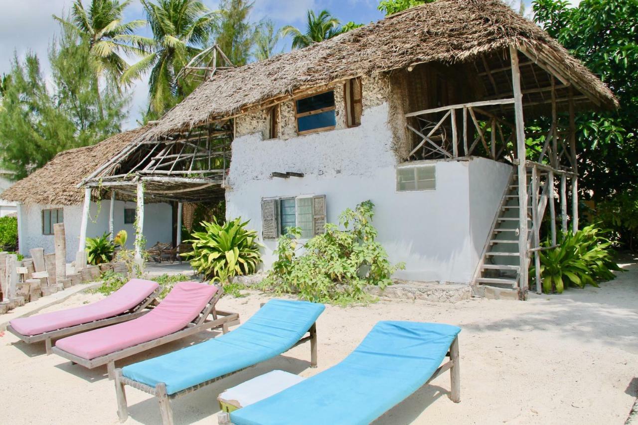 Garden Beach Bungalows 江比阿 外观 照片