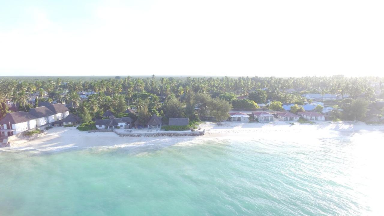 Garden Beach Bungalows 江比阿 外观 照片